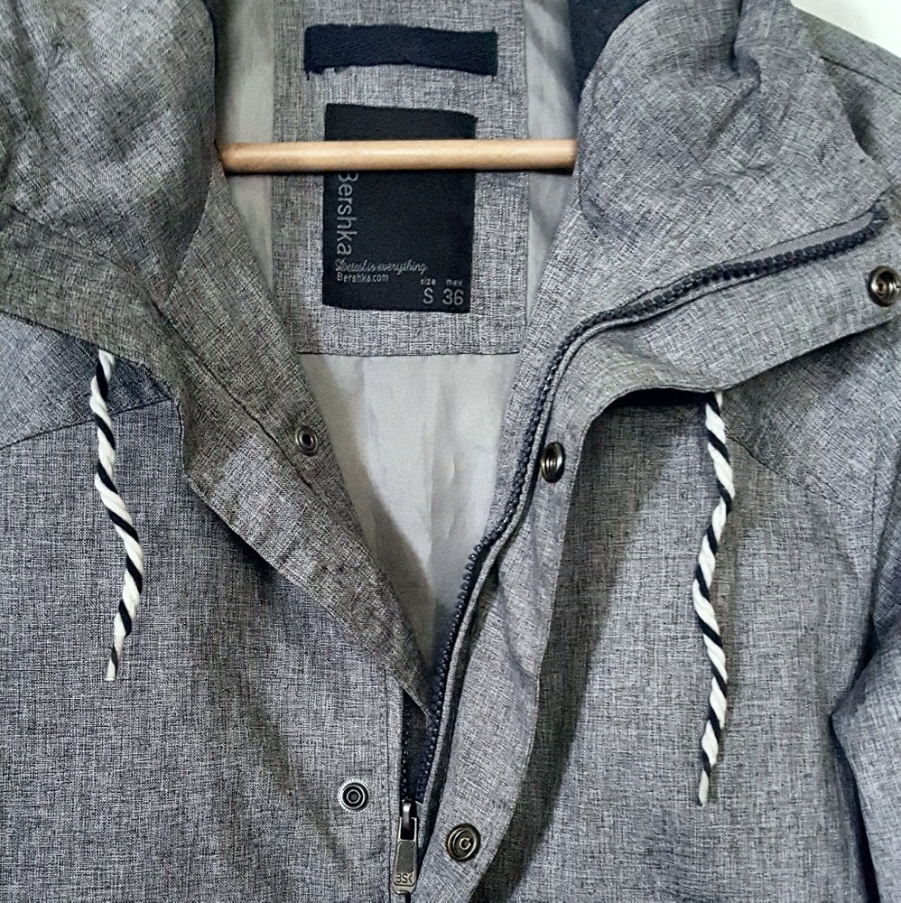 ⛵Men's BERSHKA Hooded Pouch Jacket - Picture 3 of 8